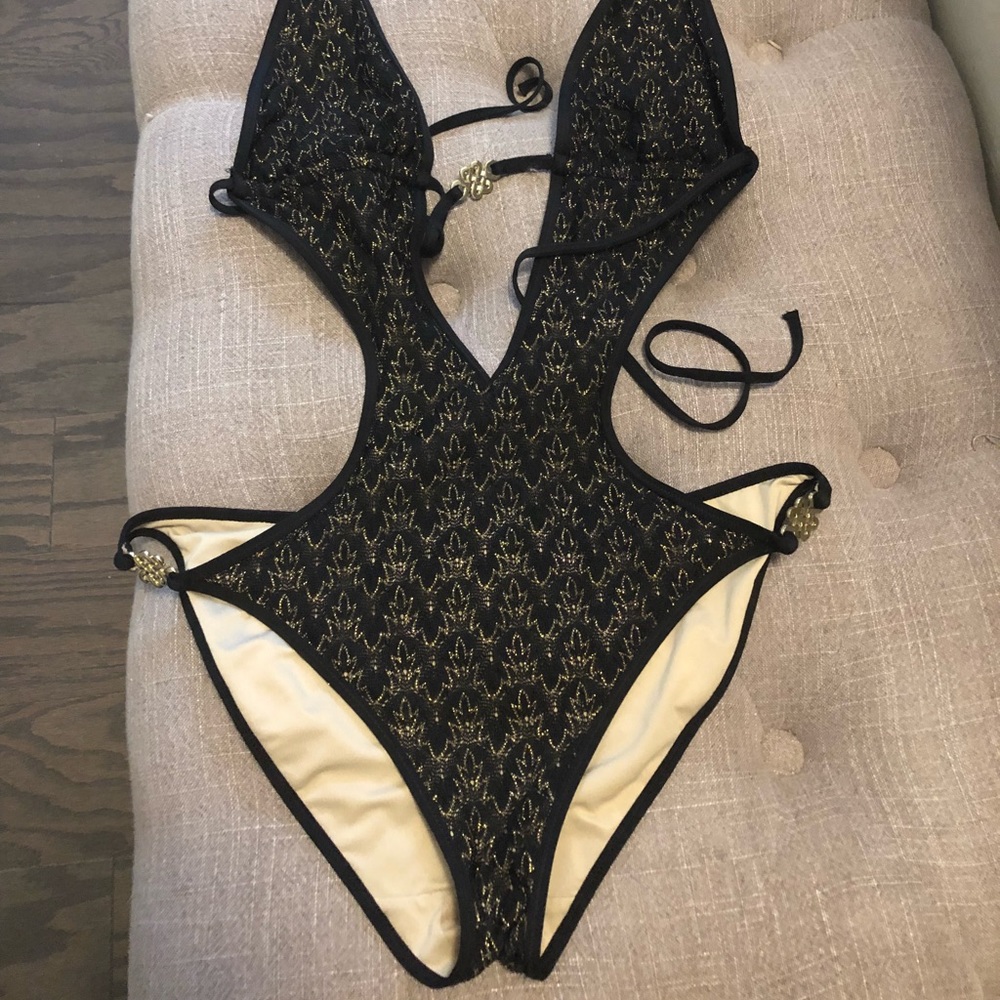 Women’s swimsuit gently worn twice